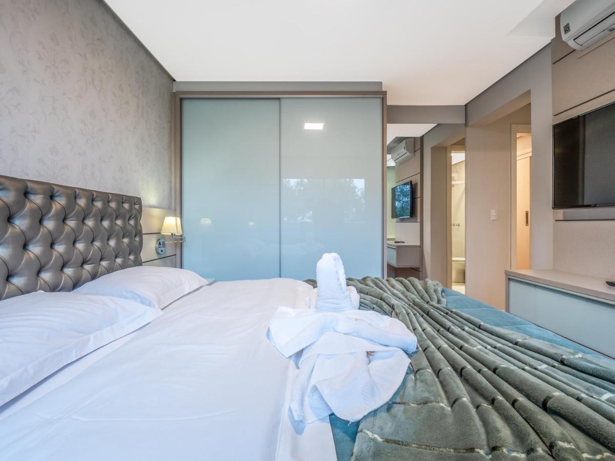 2 Suite, 1 Dormitorio Em Meio A Mata Araucaria A 1,5 Km Centro, Altos De Gramado Exterior photo